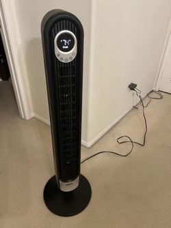 DREO Tower Fan with Remote – Excellent Condition
