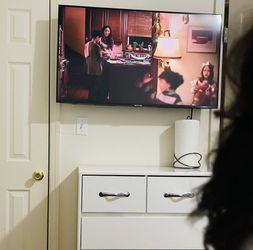 Samsung Smart TV(Moving Out)