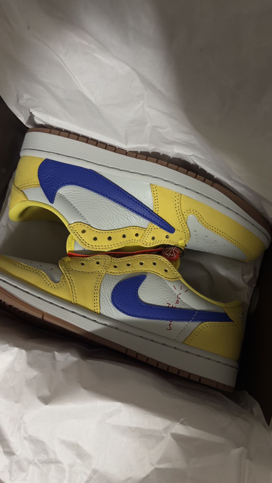 Travis Scot Dunks Air Jordan 1 Retro Low OG Canary