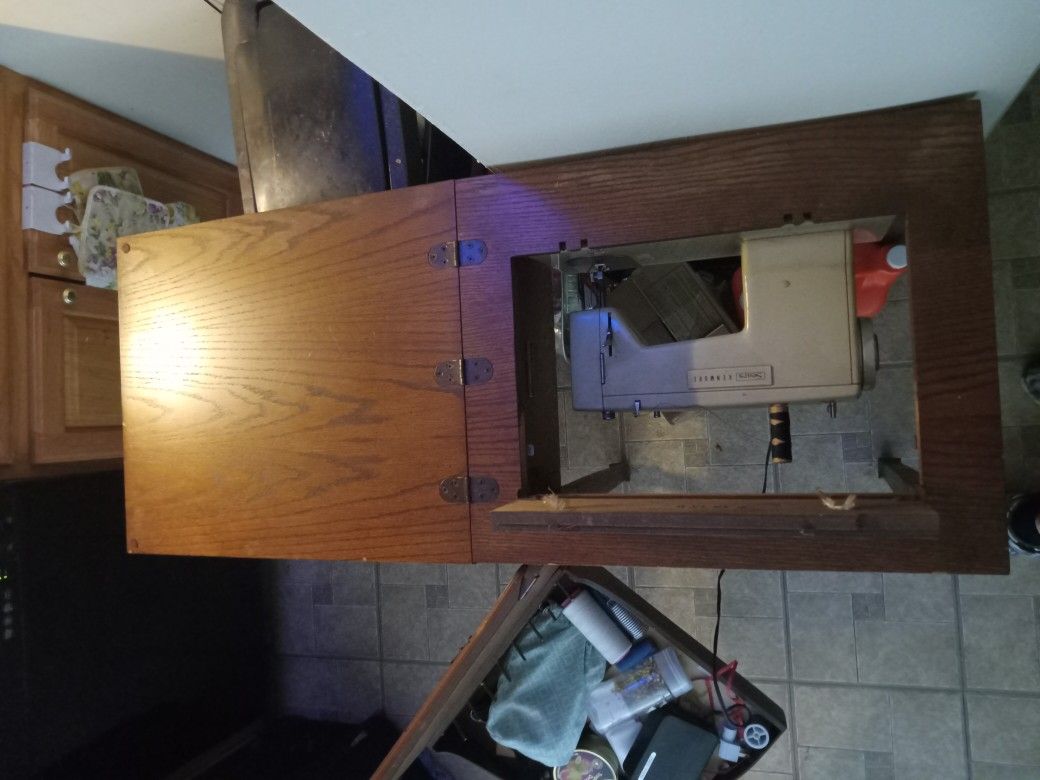 Sewing Table (Vintage)