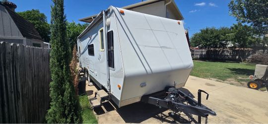 2009 Travel Trailer RV (R-Vision Max-Lite 27 ft)