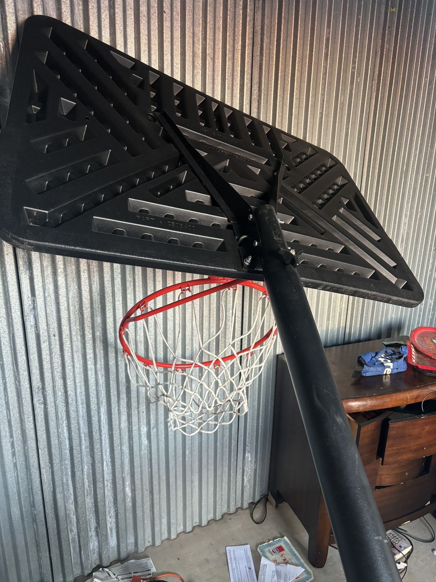Basketball goal