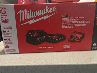 Brand new Milwaukee 18v battery set with charger