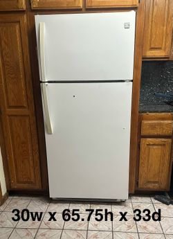 Kenmore refrigerator with top freezer