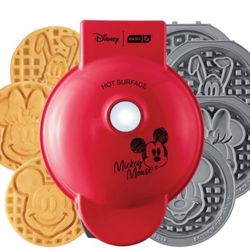 Brand New In Box Mickey mouse Dash Waffle Maker