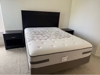 Complete Guest Bedroom Set - Queen Bed, Sealy Mattress, Dresser, Mirror & 2 Nightstands