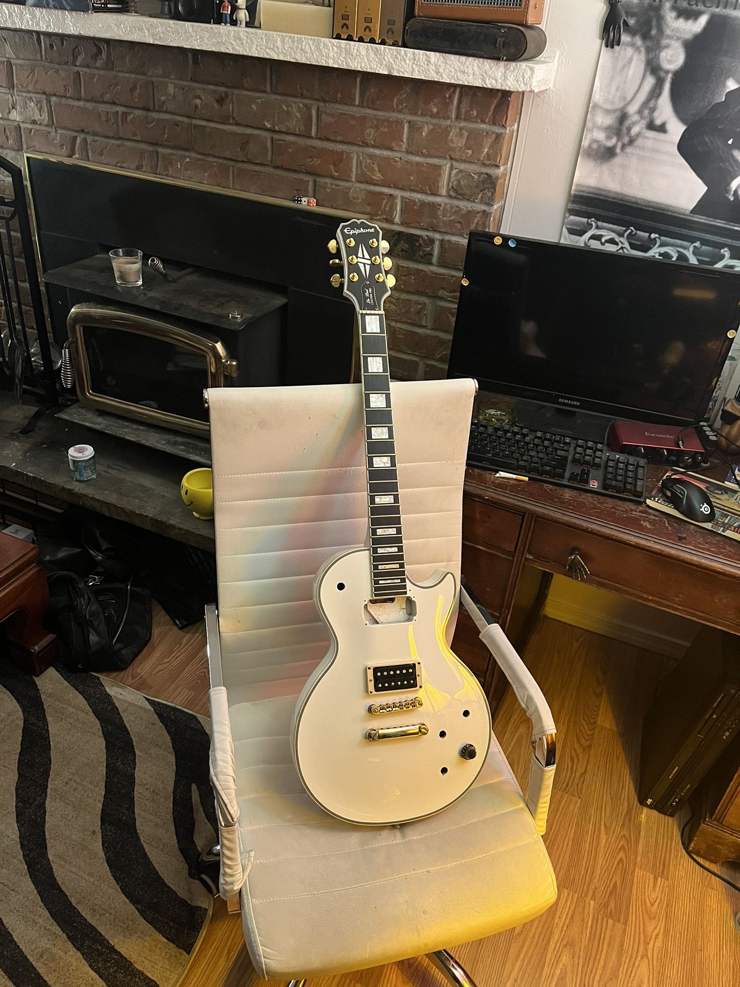 Epiphone Less Paul Custom Pro