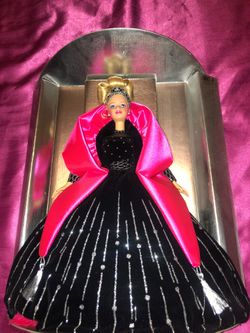 1998 Happy Holidays Barbie NEW