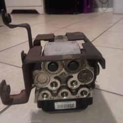 02 GMC Yukon XL ABS Module 