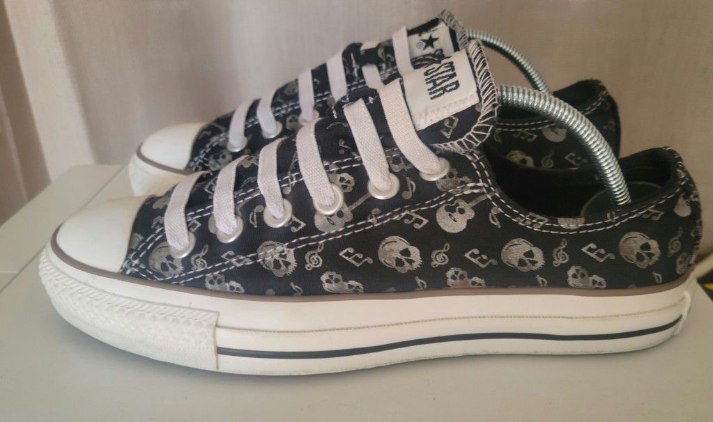 Converse Black Low Top Sneakers Vintage Skull Music Guitar Size 6
