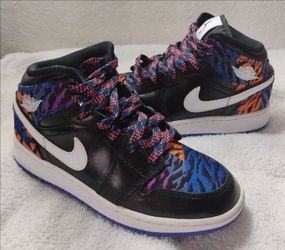 Air Jordan 1 Mid SE GS 'Tiger Stripe'