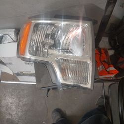 2012 F150 Right Headlight 