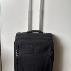 Ricardo Beverly Hills softside spinner suitcase