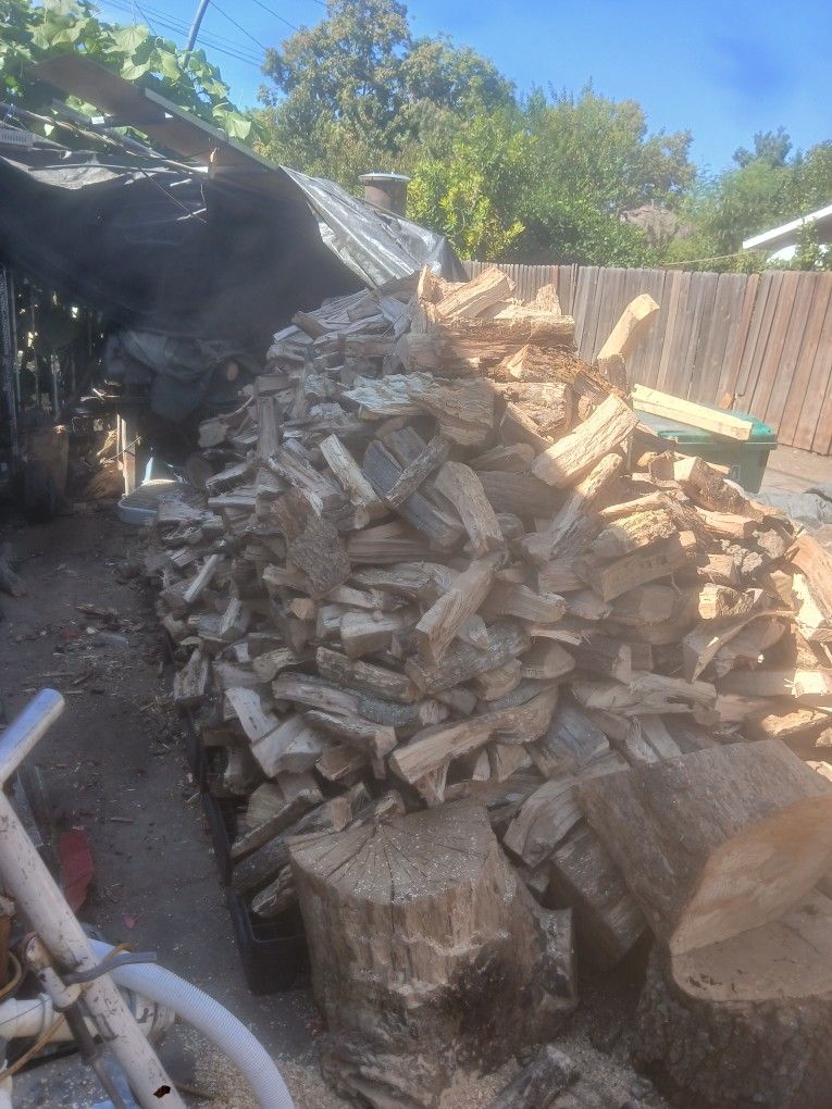 Seasoned Oak Firewood