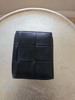 Lovely Bottega Veneta black wallet