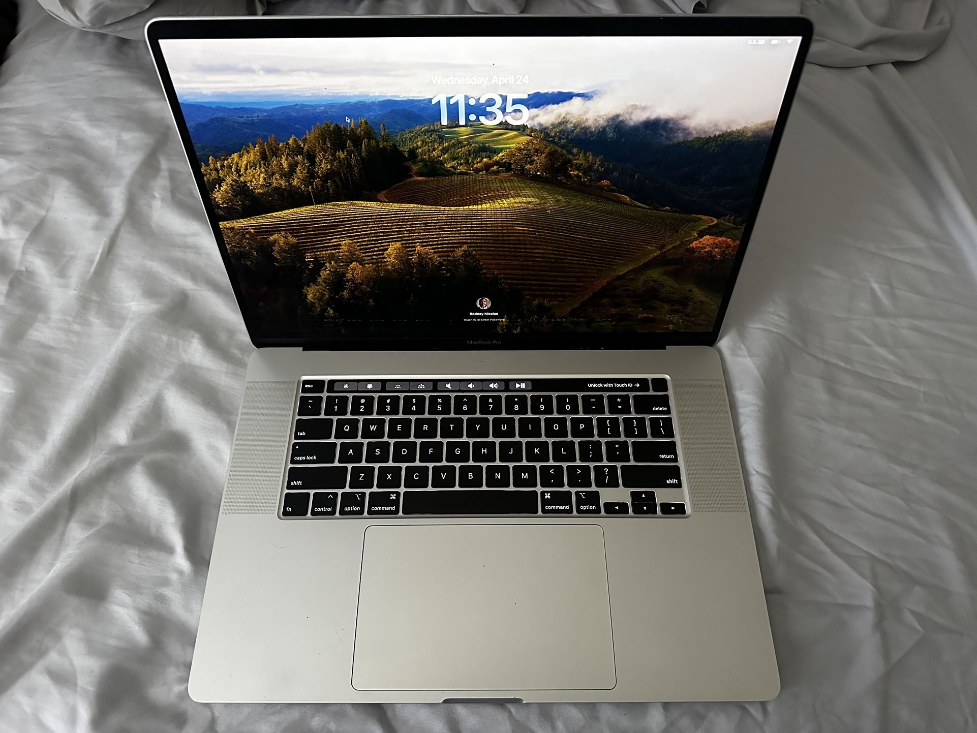 16” 2019 MacBook Pro 
