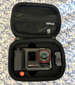 Insta 360 ace pro 2 bundle