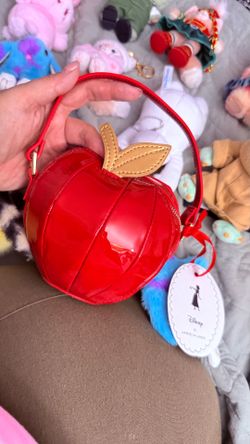 Snow Apple purse