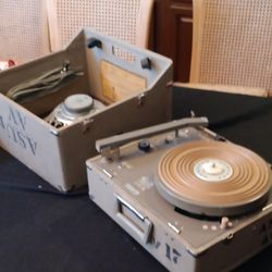 Vintage Record player with build in amplifier. Works