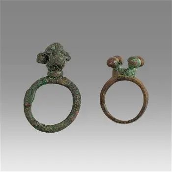 Lot of 2 Ancient Roman Bronze Rings c.2nd century AD.