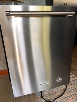 KITCHEN AID DISCWASHER MACHINE LIKE NEW !!