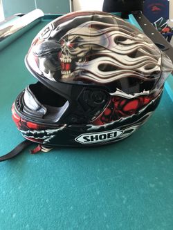 Large SHOEI motorcycle helmet (no visor)