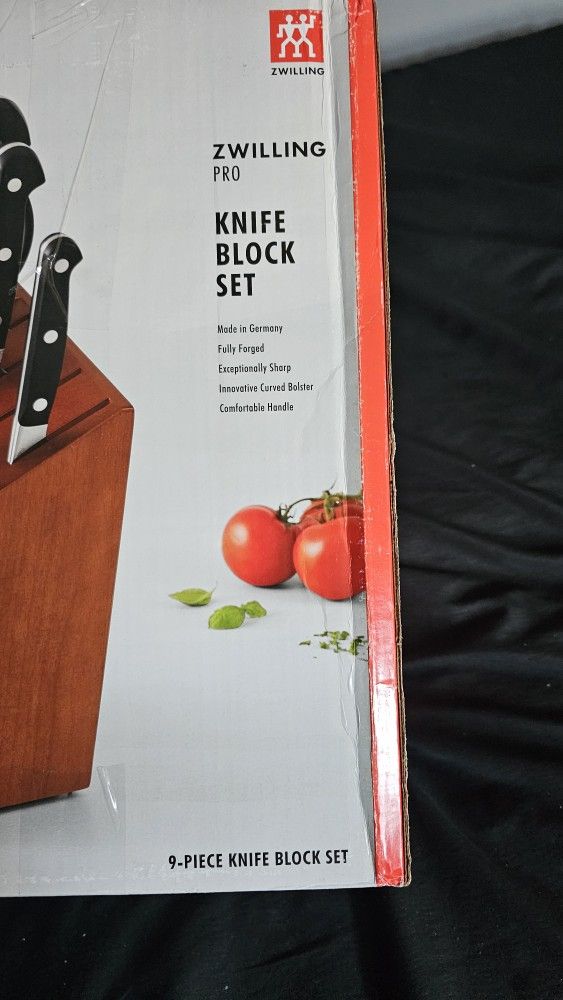 Zwilling Pro 9-piece Knife Set.