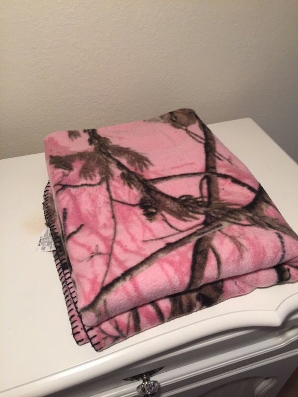 Pink camouflage bass pro shops blanket