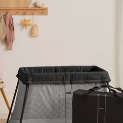 Baby Bjorn Travel Crib Light 