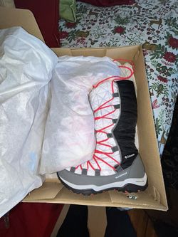 NEW Columbia Women boots