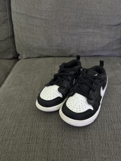 Jordan 1 Low ALT Little Kid’s shoes