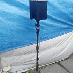 Super Cute Vintage Lamp
