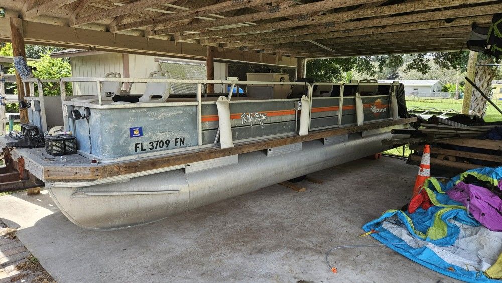 Pontoon Boat