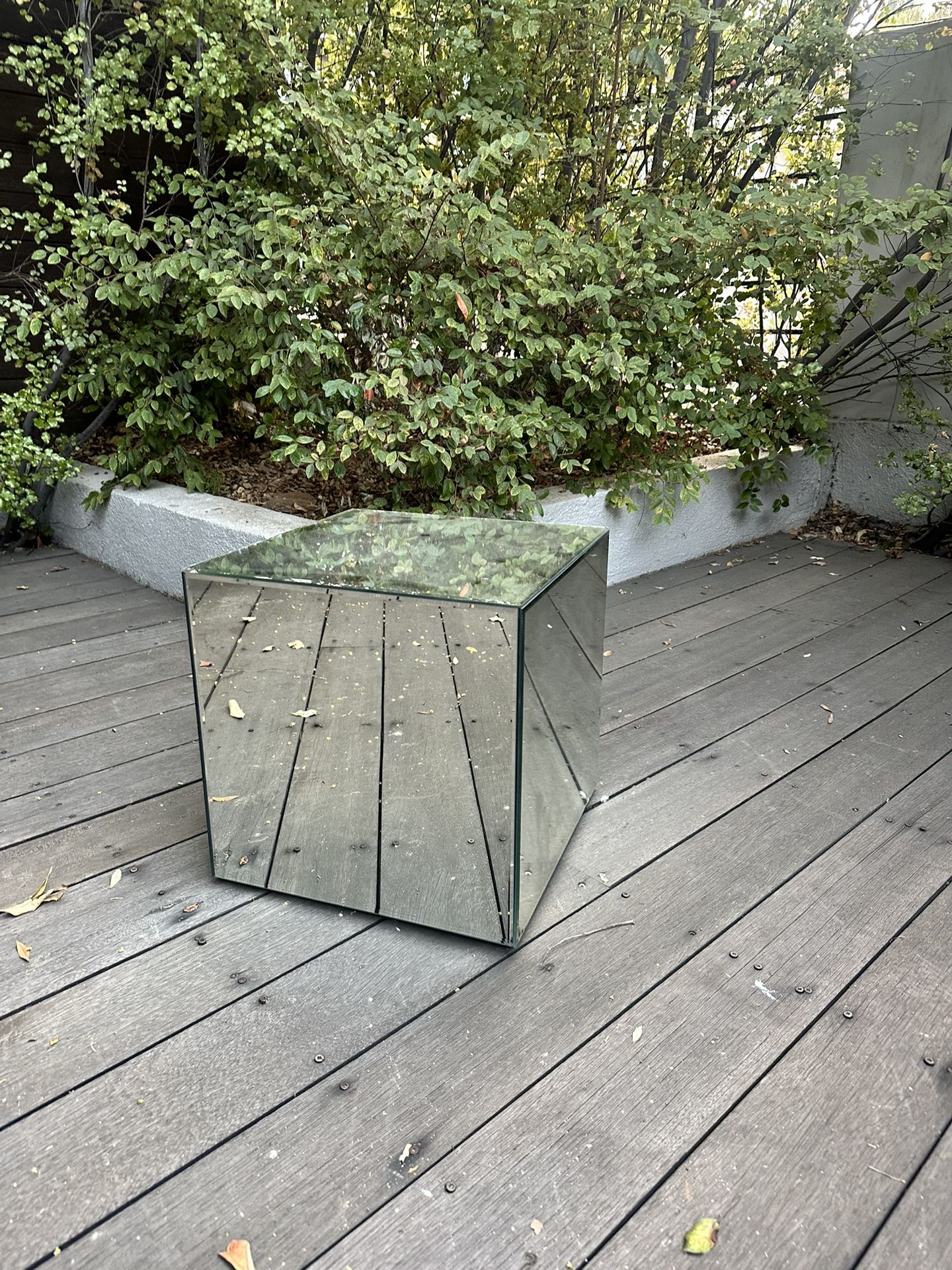 Mirrored Cube Table