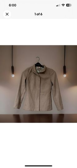 Banana Republic Women’s Wool Blend Coat – Size XS Beige