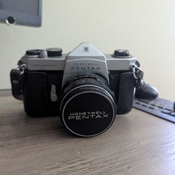 Honeywell Pentax Spotmatic + Super Takumar 50m 1.4 7 Element Lens 