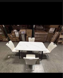 New 55" Sintered Stone Dining Table With 4 chairs