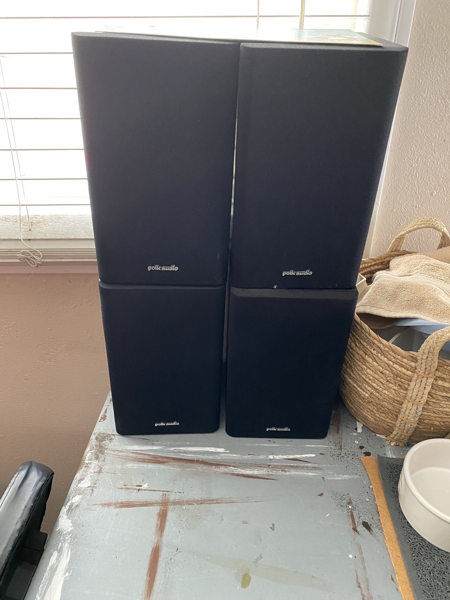 4 Polk Audio Speaker - Excellent Condition