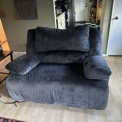 Loveset Recliner