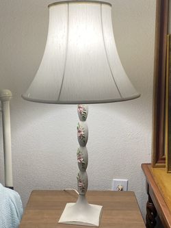 Vintage 1940’s White Lamp With Pink Ceramic Roses