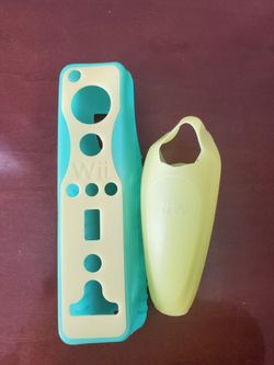 Yellow and green  Nintendo Wii Nunchuck Remote Sleeve Gel Protective Silicone