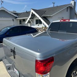 Toyota Tundra tonnel cover ￼