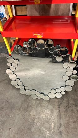 Round mirror