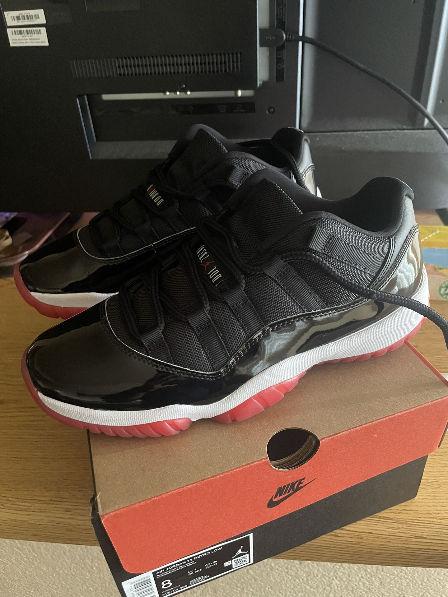 Air Jordan 11 Retro Low Breds