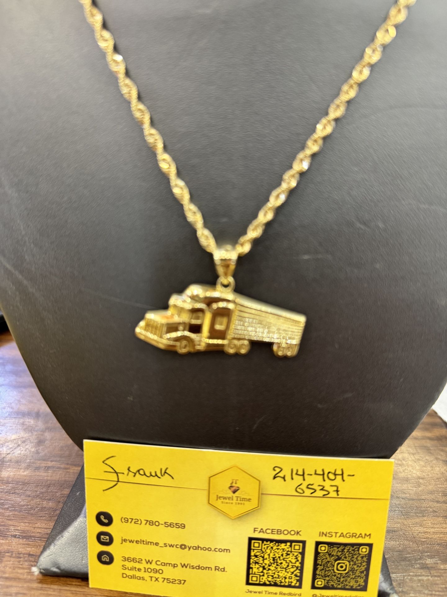 10Kt- Rope Chain & charm.