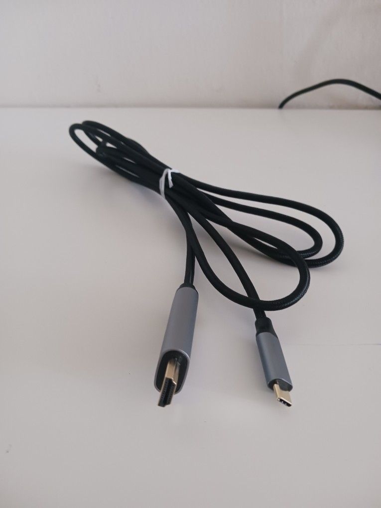 New cable USB-C to HDMI.
Only 10 dollars.
Great deal.