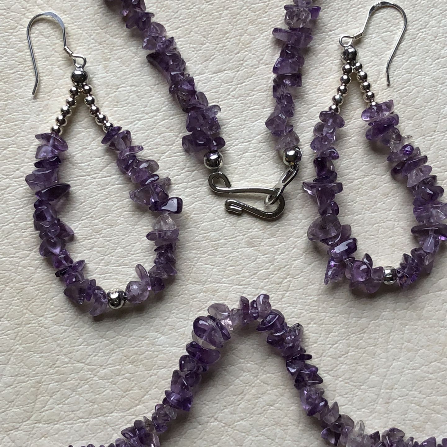 Amethyst Chip Necklace & Earring Set • $20