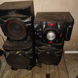 LG 700 W Bluetooth 