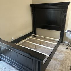 Queen Bed And Dresser Set