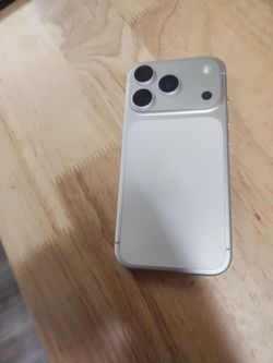 Iphone 17 pro 256gb   ...at&t  h20...cricket